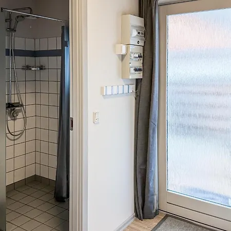 Апартаменты 2 Bedroom Amazing In